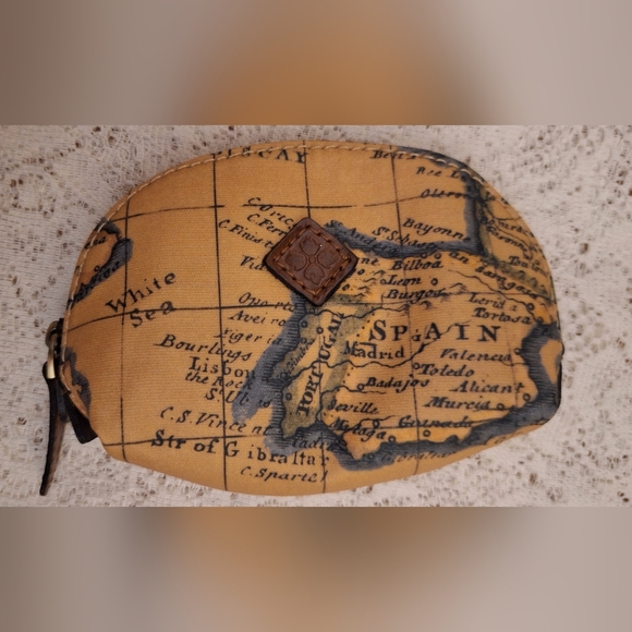 Patricia Nash Coin Purse World Map - Picture 5 of 6
